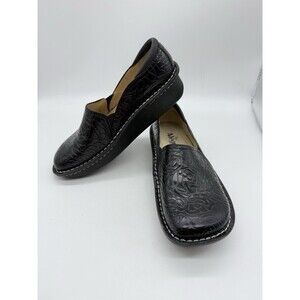 Alegria Deb Black Rose Embossed Leather Slip On Orthopedic Clog 38(8/8.5)Shoes